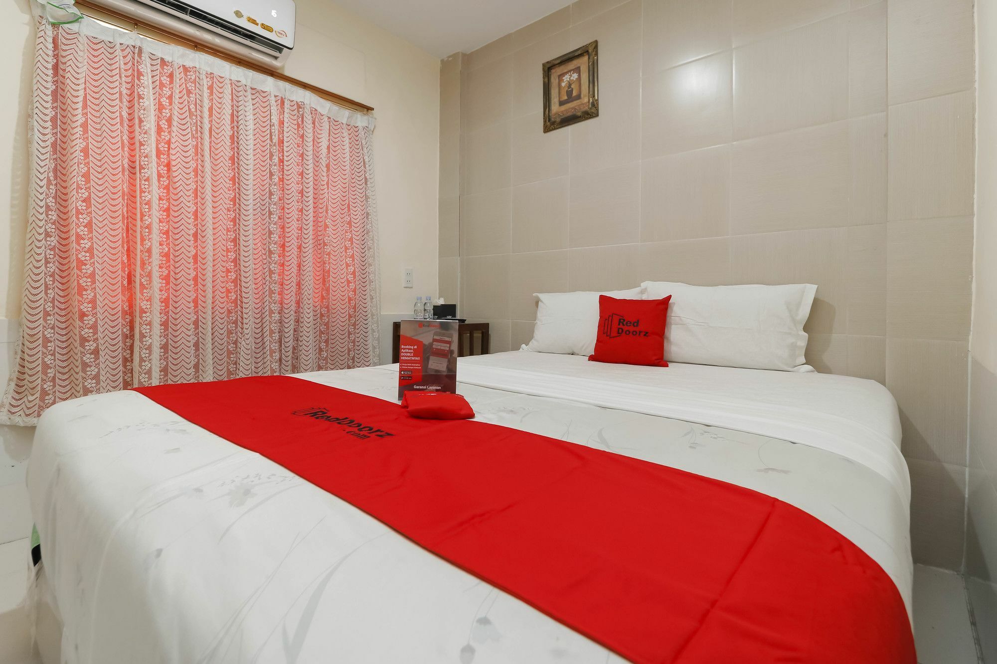 Reddoorz Near Maimun Palace Медан Екстериор снимка