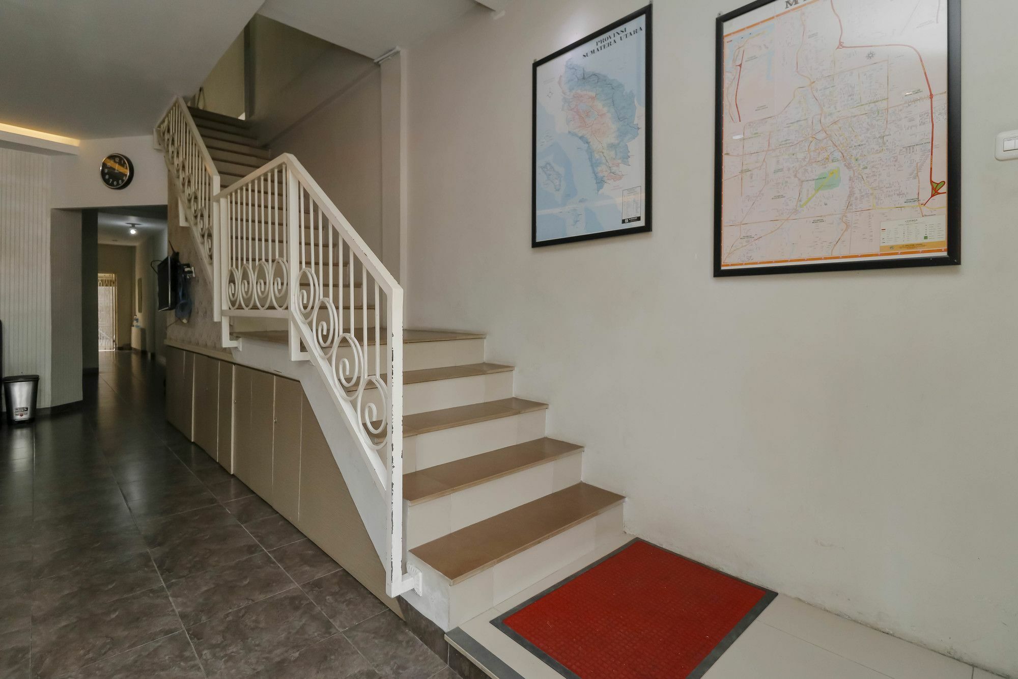 Reddoorz Near Maimun Palace Медан Екстериор снимка